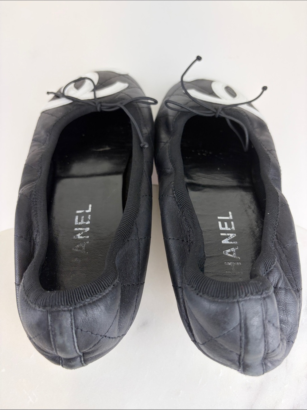 Vintage Authentic Chanel Cambon Ballet Flats ~ in Black/White Quilted Leather - Picture 11 of 17